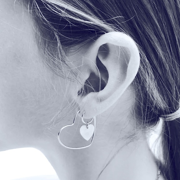 🔵𝟲𝟱%𝗢𝗙𝗙 𝗯𝘂𝗻𝗱𝗹𝗲𝘀 𝟯+🔵 NEW 4 Silver Heart Hoop Charm Earrings Set - Picture 4 of 8